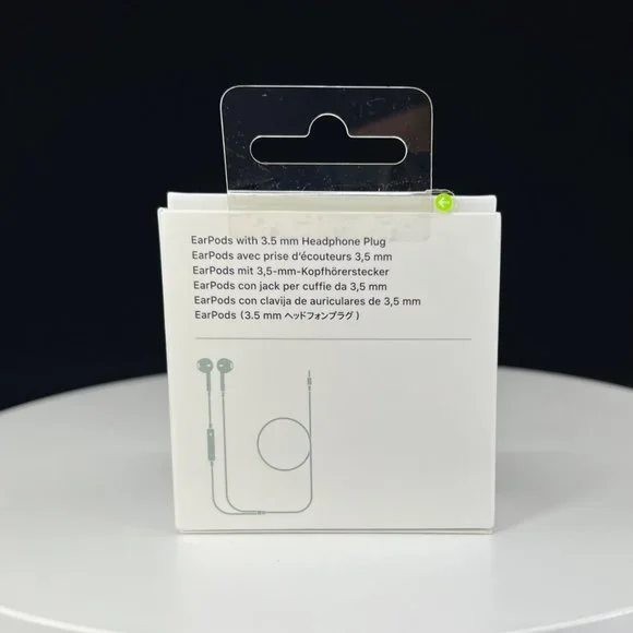 Apple - Wired EarPods with 3.5mm Plug - White (MNHF2AM/A) - NIB, Original - Picture 5 of 7